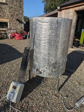 Brewing 400 litre fermenter with cooling blade and controller