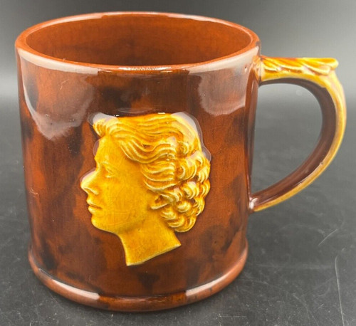 Dartmouth pottery queen - dartmouth,