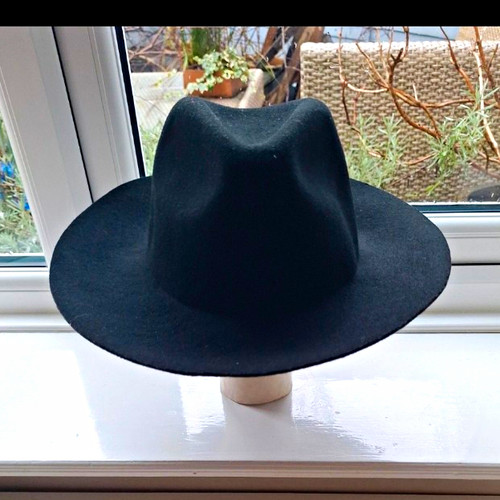 Unisex adults black wool - adults, felt