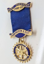 Retro Rotary International Enamel Medal Badge. Past President. Farningdon 1988