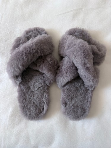 Sheepskin open toe slippers - open,