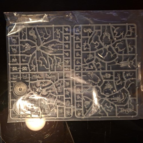 Warhammer 40k army unpainted - warhammer,