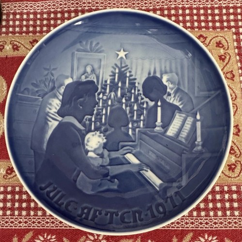 Royal copenhagen denmark plate - royal,