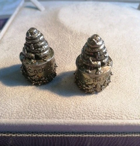 Silver scenes pill trinket - ,