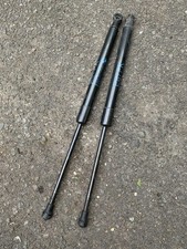 BMW 1 Series E87 118i 2011 TAILGATE BOOT LID GAS STRUTS Springs