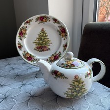Royal Albert Old Country Roses Teapot & plate  Holiday Collection Christmas Tree