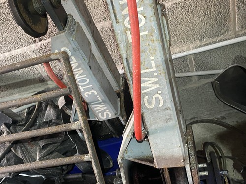 Tonne post vehicle - tonne,