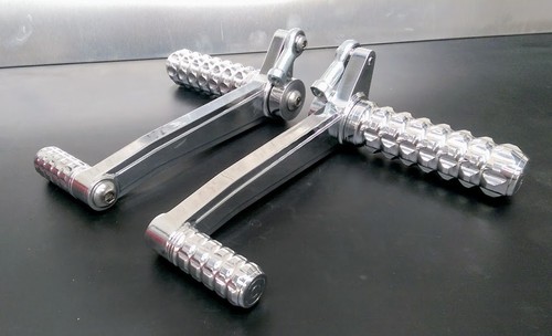 Rear sets foot pegs - rear, cafe