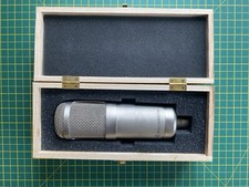 SE Electronics Z5600