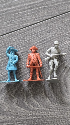 Vintage toy soldiers - 3x,