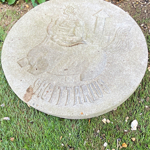Round grey concrete garden - concrete,