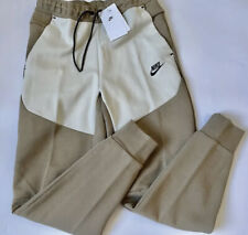 NIKE SPORTSWEAR TECH FLEECE