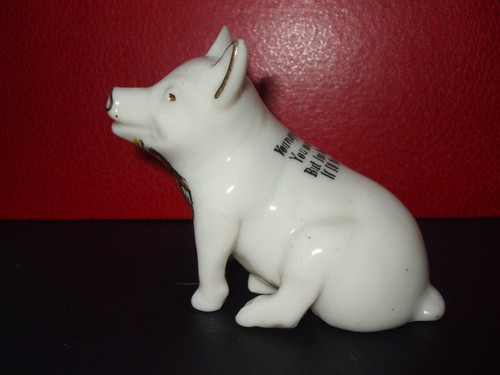 Crested china sitting pig - crested,