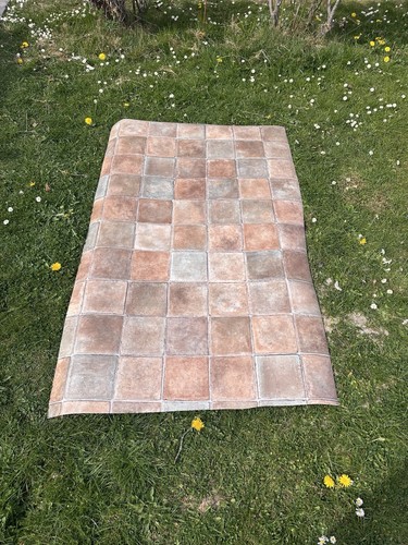 Vinyl flooring remnant - flooring,