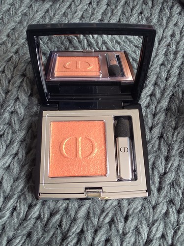 Dior mono couleur - couleur, couture
