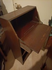 A Small 2 Shelf Solid Oak Bureaux Open Book Shelf   Pigeon Holes.makersmark. Key