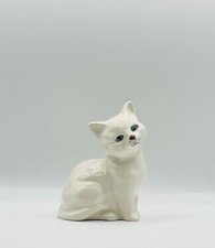 Royal Doulton Cat Figurine /