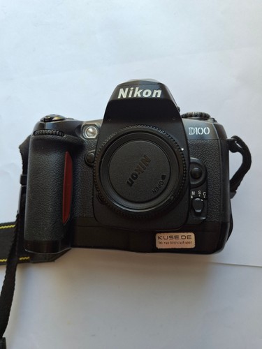 Nikon d100 dslr 1mp near - dslr, 6.1mp.