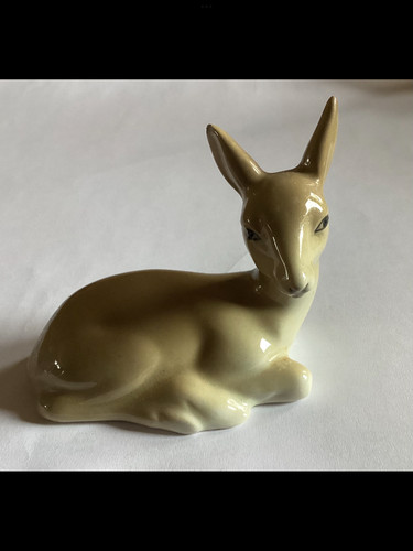 Vintage midwinter deer - w,