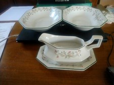 2x JoBro Eternal Beau Open  Tureens 23cmx19cm with Free Gravy Boat 