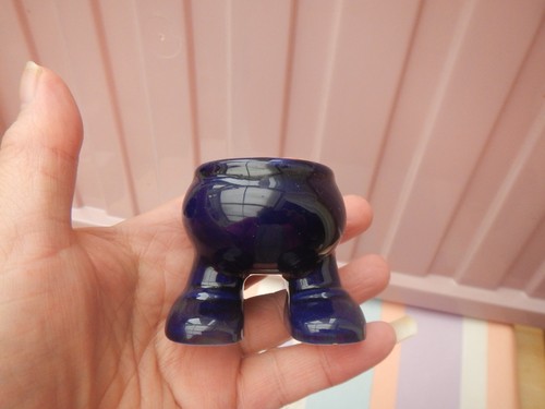 Vintage blue egg cup - blue,