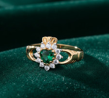 18ct Gold Emerald Claddagh