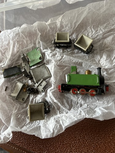 Narrow gauge model - narrow,