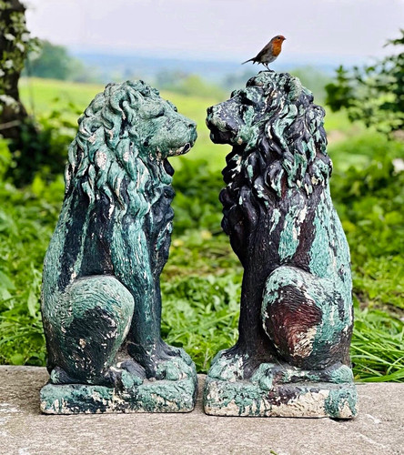 Large pair cast - pair, lions