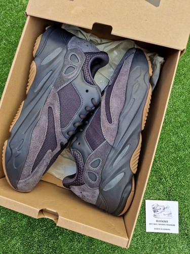 Adidas yeezy 700 - yeezy, utility