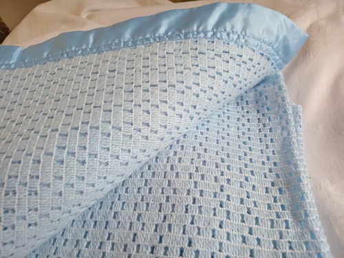 Blue cellular blanket double - blue,