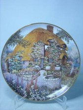 Franklin Mint WISHING WELL COTTAGE Plate by Lilliput Lane P1