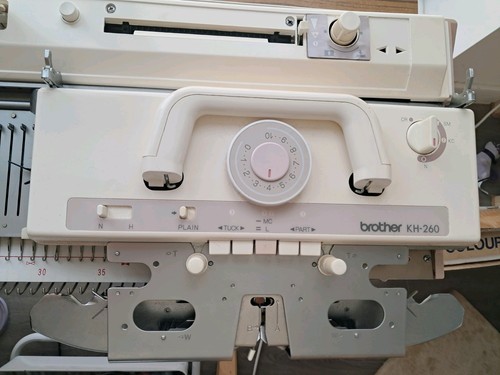 Brother 260 chunky knitting - chunky,