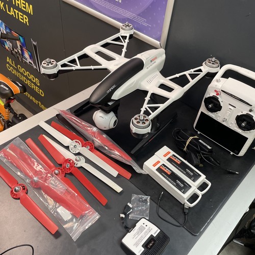 Yuneec typhoon q500 drone - yuneec,