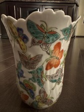 Famille rose hand Painted
