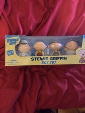 STEWIE GRIFFIN BOX SET * 2010 * MEZCO * OFFICIAL FAMILY GUY ACTION FIGURES * NIB