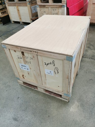 Large wooden box - box, pallet