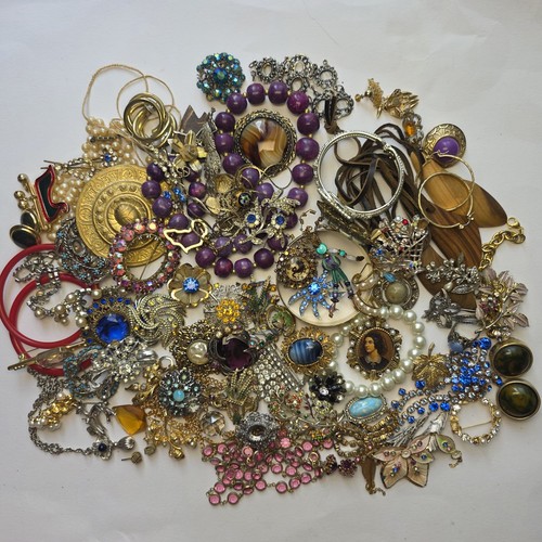 Vintage modern broken - vintage,,
