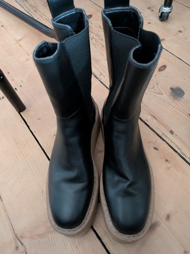 Chunky black boots - chunky, with