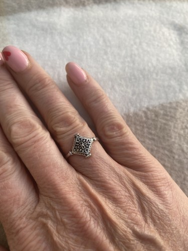 Silver tone pinky ring - size, m