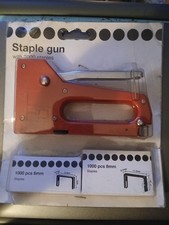Staple Gun With 2000 Staples