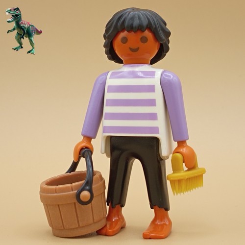 Playmobil figure cabin