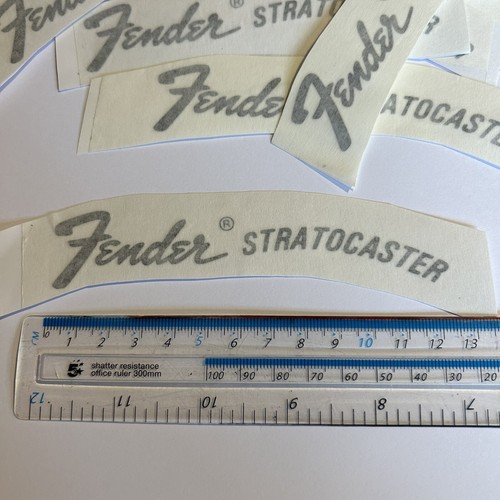 Fender stratocaster guitar - fender,
