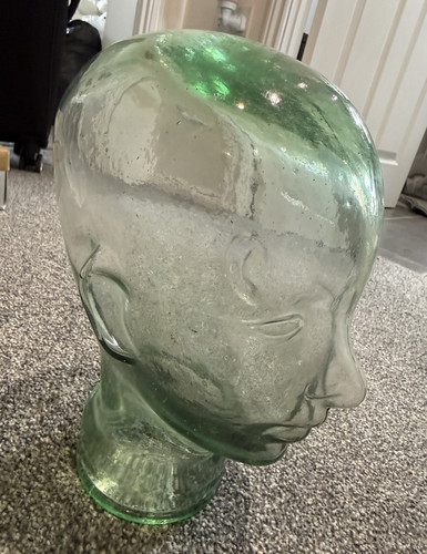 Clear glass mannequin - head, hat