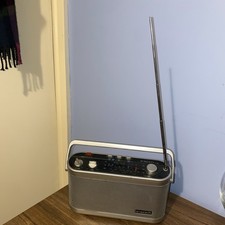 . Roberts MW / FM Radio -
