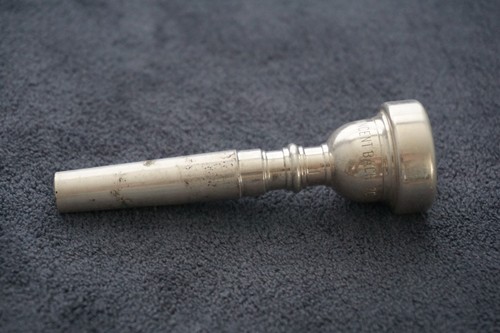 Vincent bach trumpet - bach,
