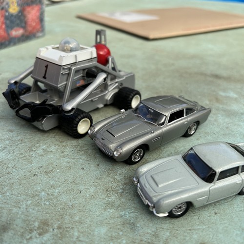 Corgi toys james - toys, bond