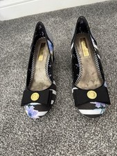 Babycham Shoes size 6