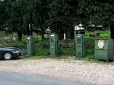 Photo Petrol Pump - Old Petrol