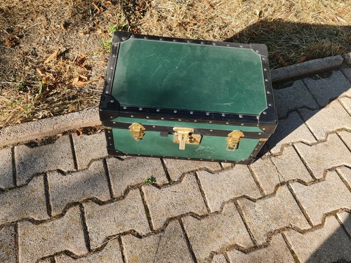 Famous mossman trunks - famous,
