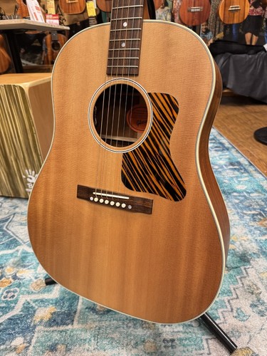 Gibson faded - j-35,
